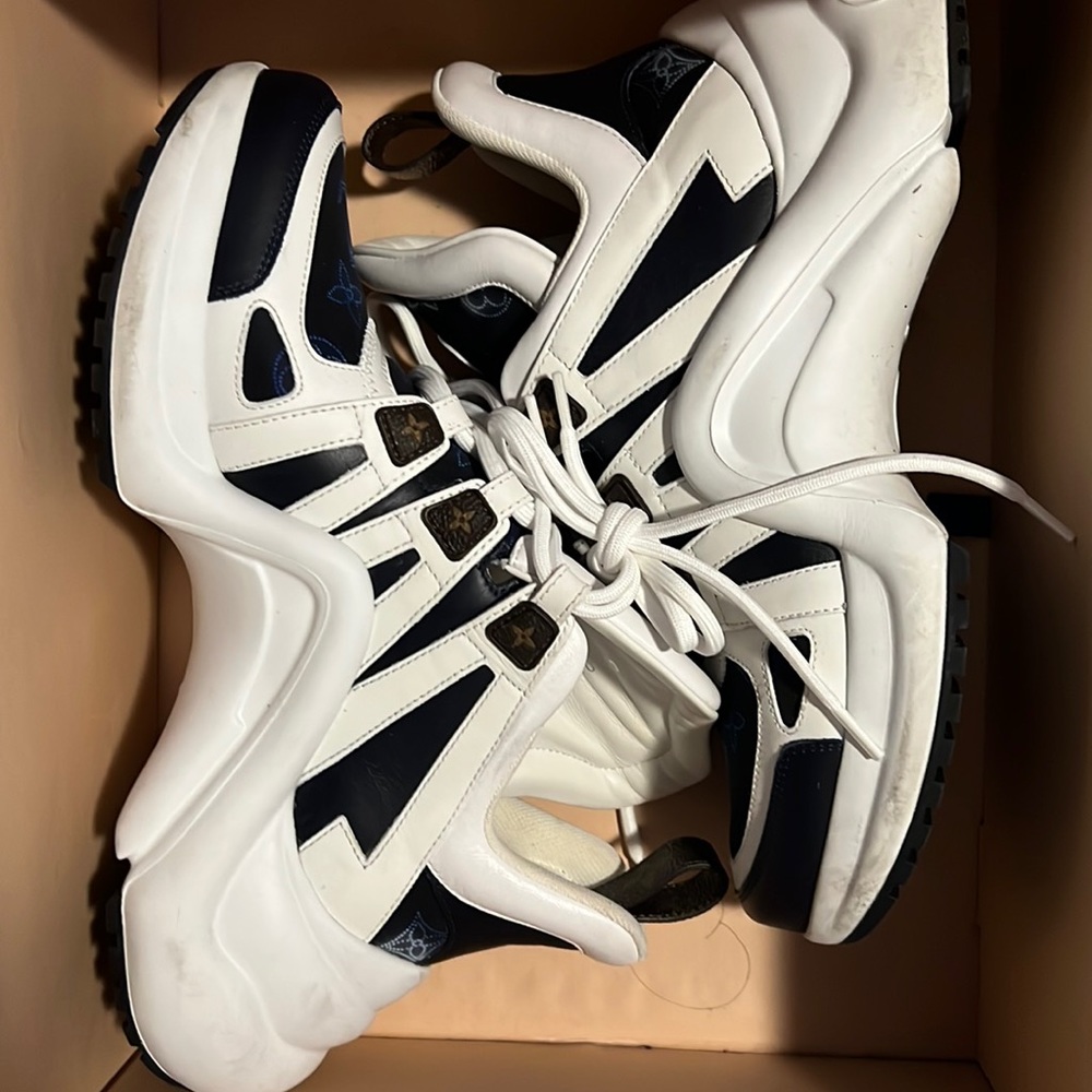 Lv Archlight Sneakers